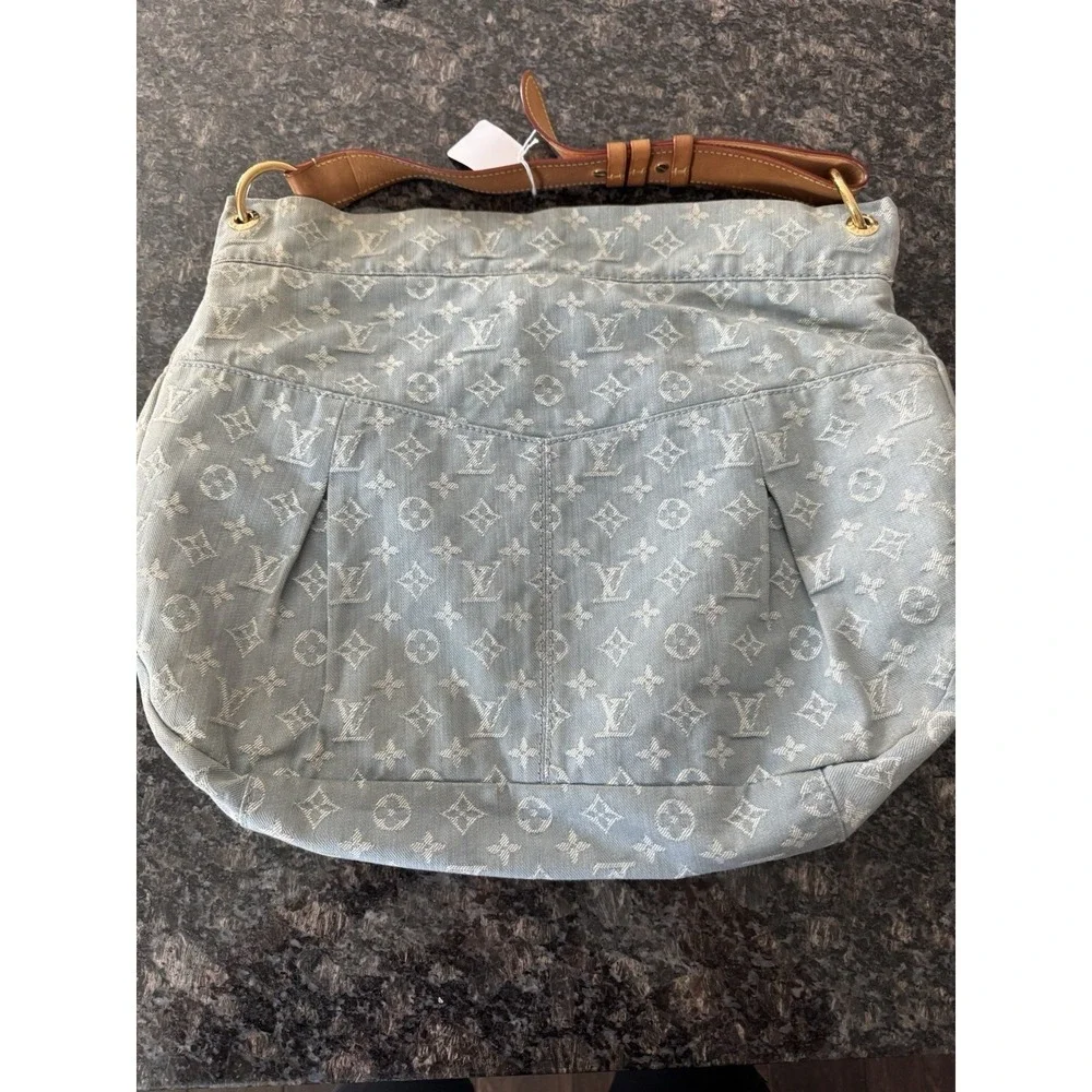 LOUIS VUITTON Louis Vuitton Monogram Denim Daily GM Shoulder Bag. Purse. Large - Picture 11 of 16